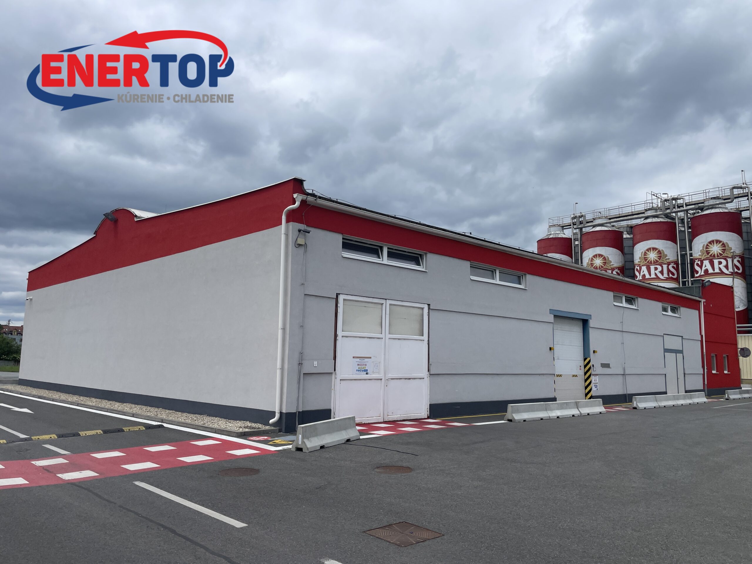 Enertop, rozvody a radiátory