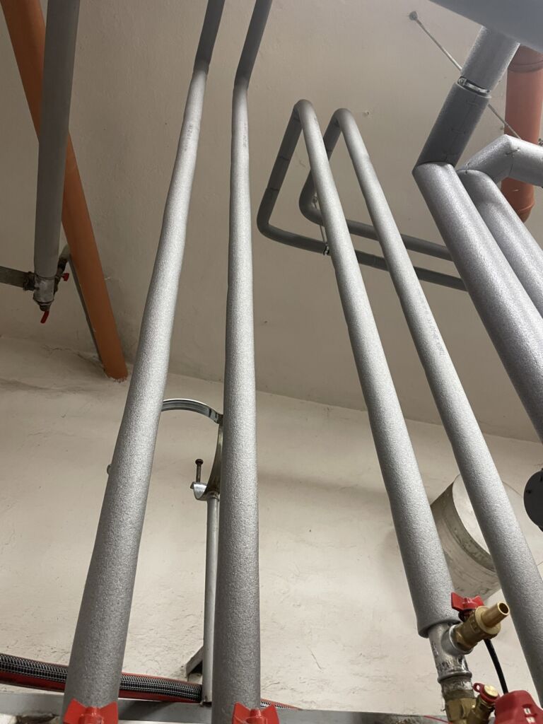 Spišské Podhradie škola kúrenie, Spišské Podhradie škola , moderné kúrenie pre základnú školu, tepelné čerpadlá pre školy, rekonštrukcia kúrenia v škole, Spišsské Pohradie základná škola, Enertop